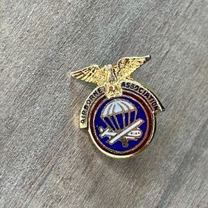 WW2 US Army Airborne Association Lapel Pin - Screw Back